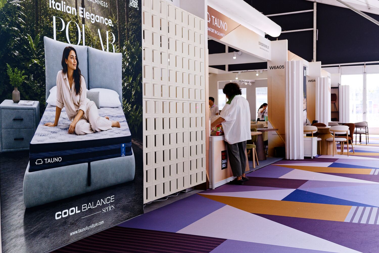The Polar mattress, Cool Balance series, on the W6 aisle.